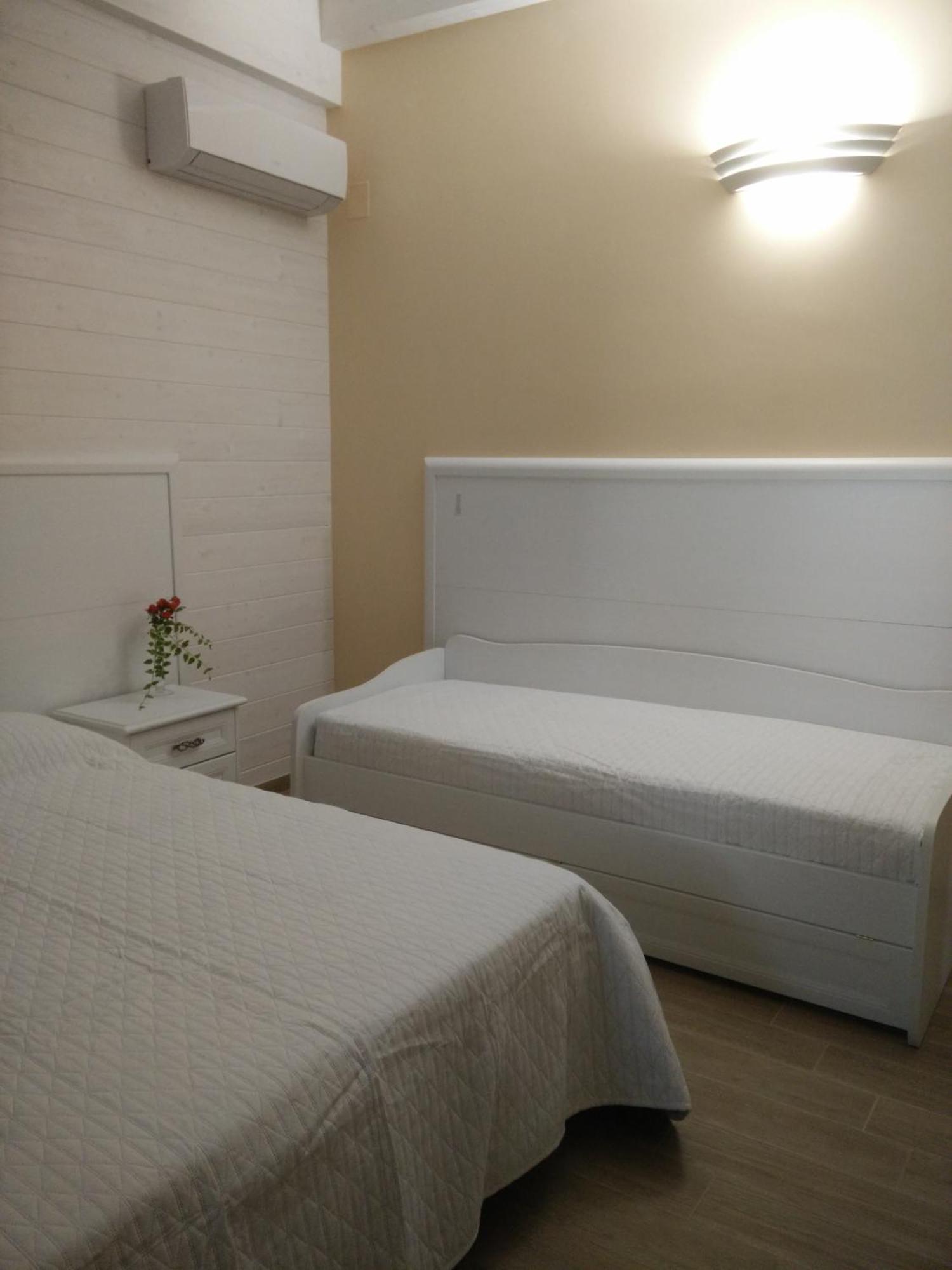 Bed and Breakfast Le Camelie Marina di Ginosa Номер фото