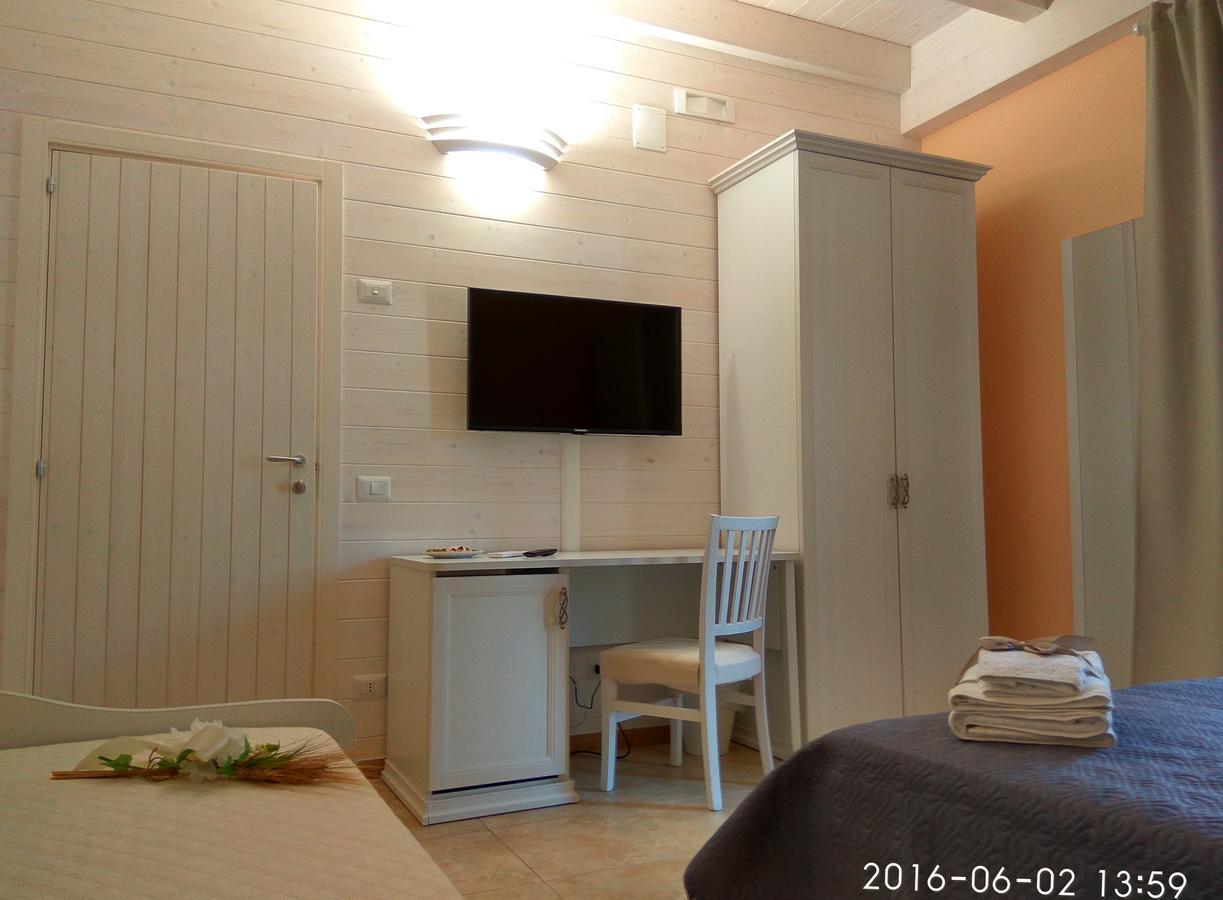 Bed and Breakfast Le Camelie Marina di Ginosa Екстер'єр фото